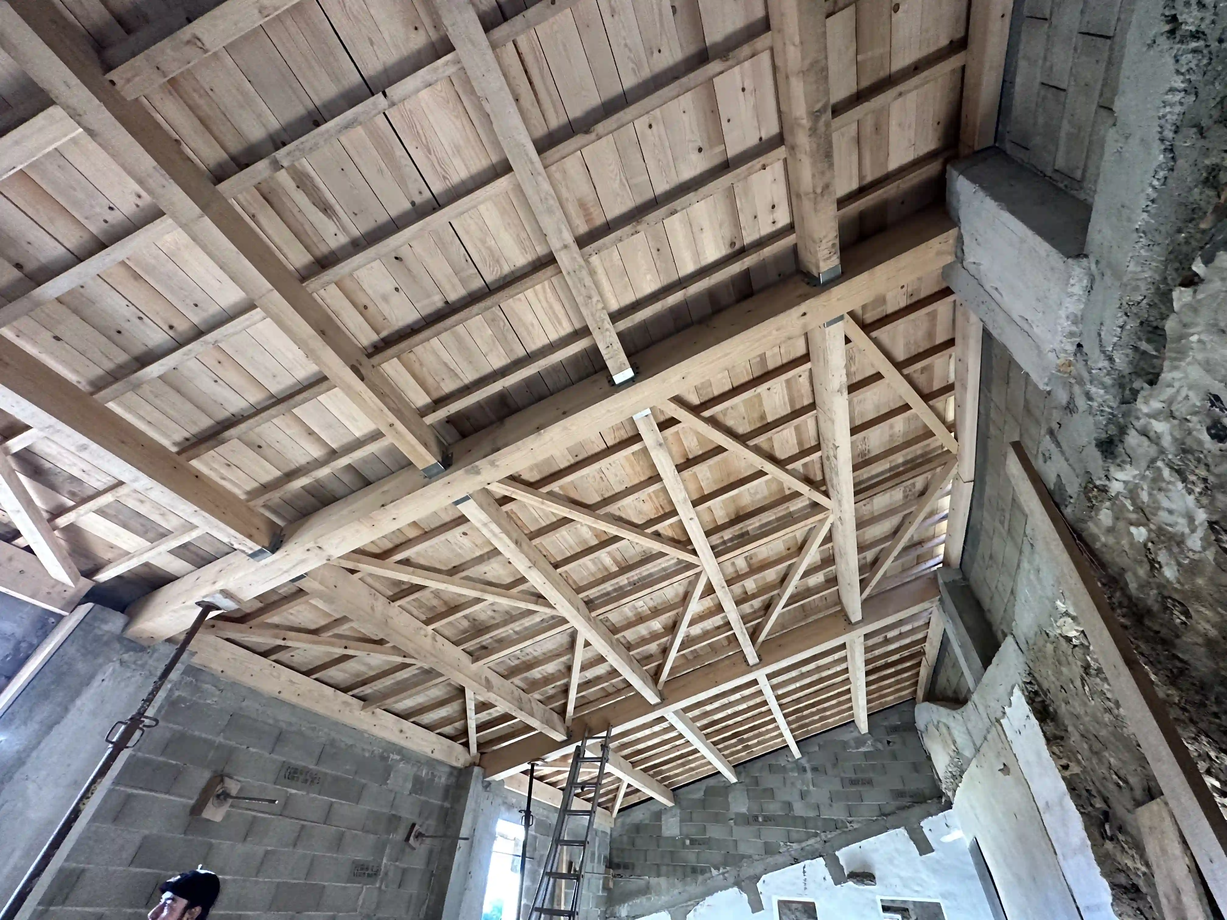 Travaux Charpente Drôme.